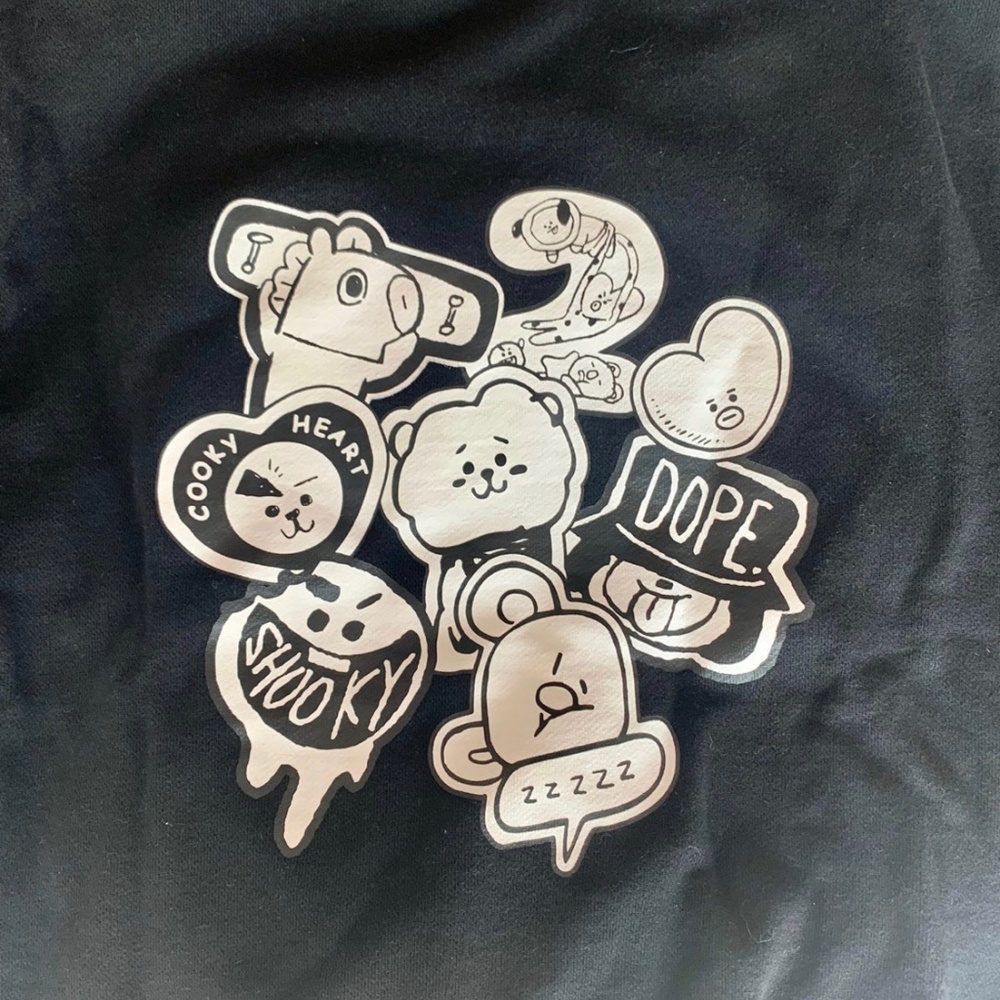 BT21 Universtar Sweatshirt